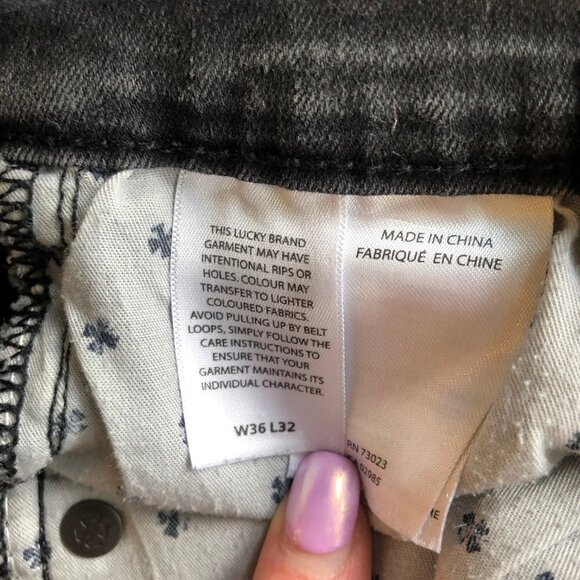 LUCKY Brand Faded Black Distressed Stretch Slim Tapered Jeans Size W36/L32 - Picture 6 of 10